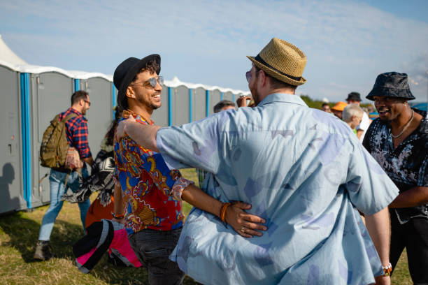 Best Luxury portable toilet rental  in Tichigan, WI